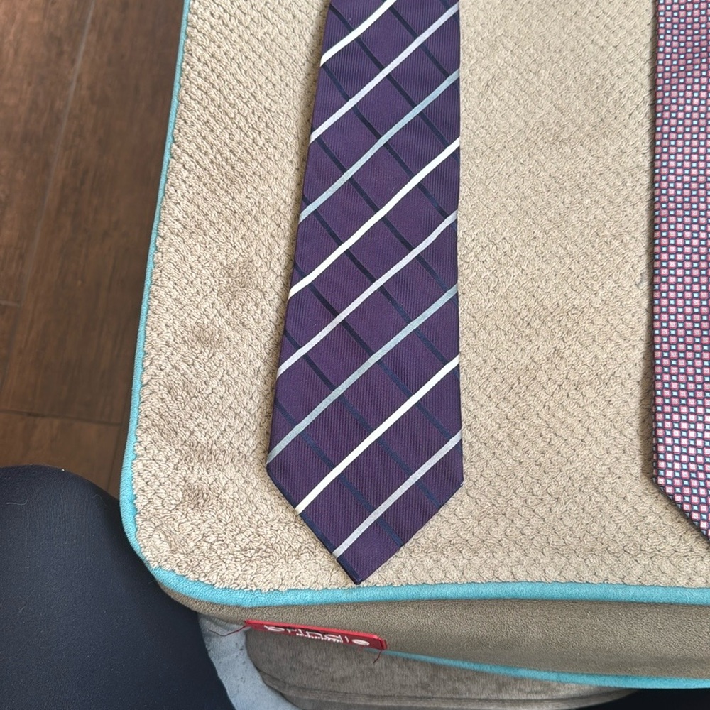 Elegant Purple and Blue Tie for Stylish Occasions